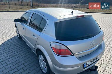 Хетчбек Opel Astra 2005 в 