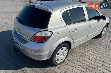 Хетчбек Opel Astra 2005 в 