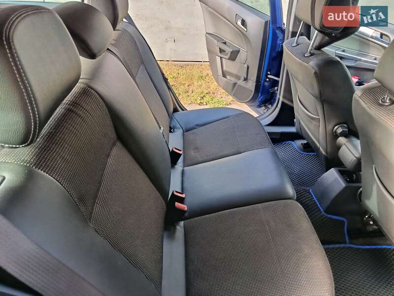 Универсал Opel Astra 2009 в Борисполе