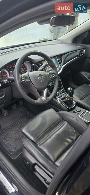 Универсал Opel Astra 2018 в Умани