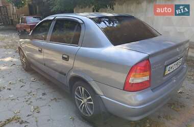 Седан Opel Astra 2008 в 