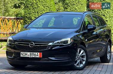 Універсал Opel Astra 2019 в Дрогобичі
