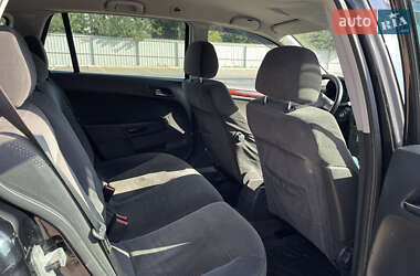 Универсал Opel Astra 2005 в 