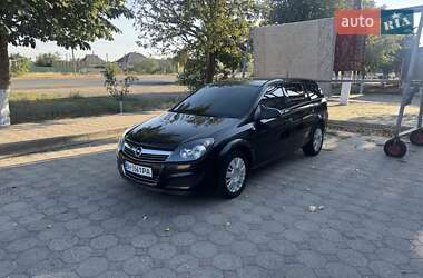 Универсал Opel Astra 2010 в Татарбунарах