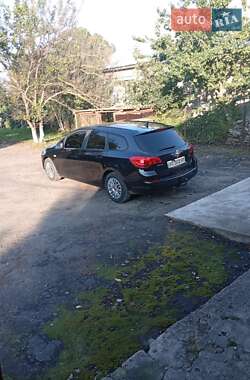 Универсал Opel Astra 2011 в 