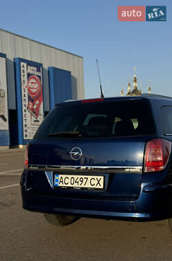 Универсал Opel Astra 2009 в 