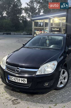 Хэтчбек Opel Astra 2009 в 