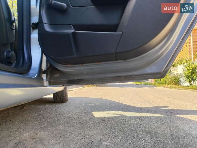 Универсал Opel Astra 2004 в Киеве