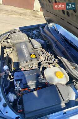 Универсал Opel Astra 2004 в 