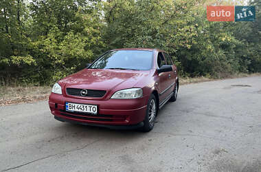 Седан Opel Astra 2006 в Раздельной