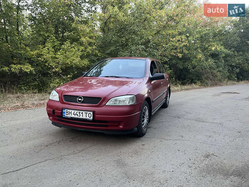 Седан Opel Astra 2006 в 