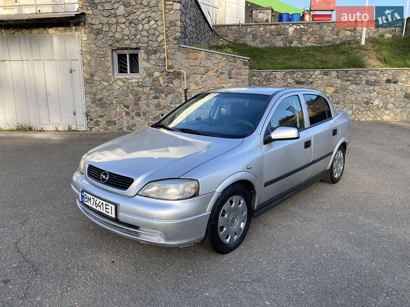 Седан Opel Astra 2005 в 
