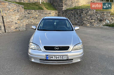Седан Opel Astra 2005 в 