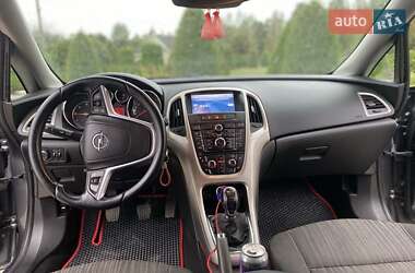 Универсал Opel Astra 2011 в 