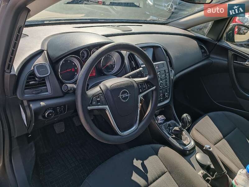 Универсал Opel Astra 2012 в Харькове