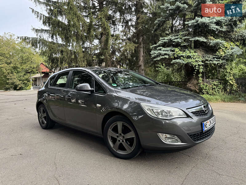 Opel Astra 2010