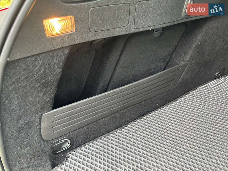 Универсал Opel Astra 2011 в Луцке