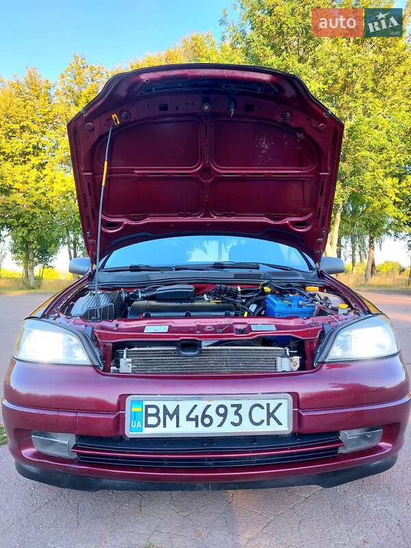 Седан Opel Astra 2008 в Тростянце