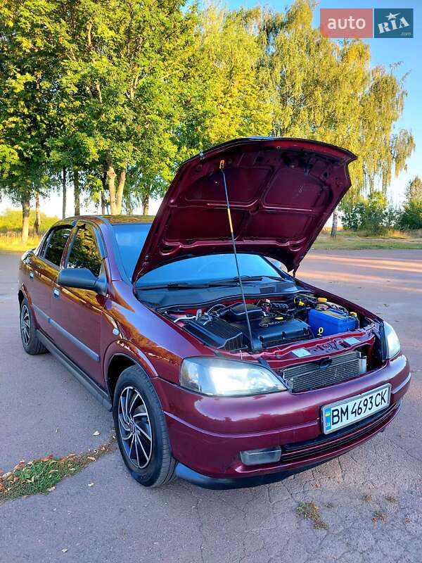 Седан Opel Astra 2008 в Тростянце