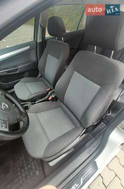 Универсал Opel Astra 2006 в 