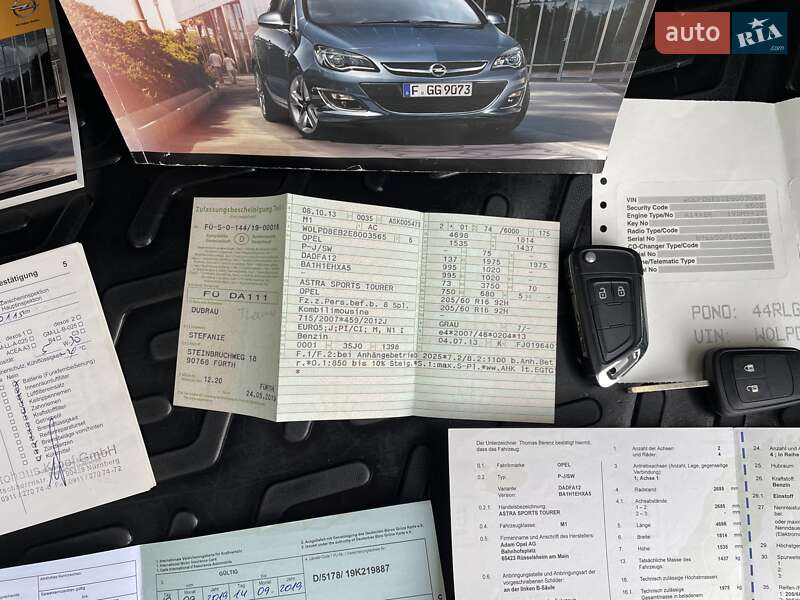 Универсал Opel Astra 2013 в Дрогобыче