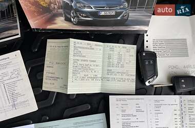 Универсал Opel Astra 2013 в 