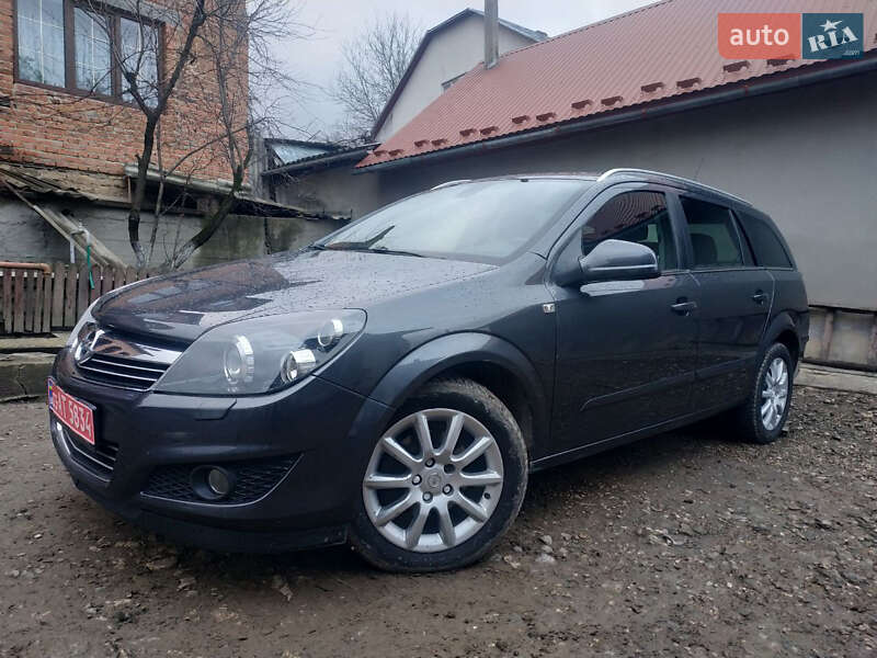 Универсал Opel Astra 2010 в Бережанах