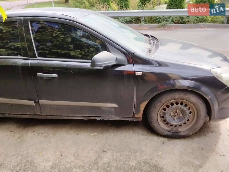 Хэтчбек Opel Astra 2006 в Умани
