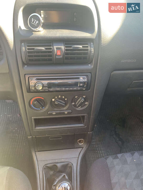 Хэтчбек Opel Astra 1998 в Харькове