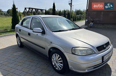 Седан Opel Astra 2000 в 