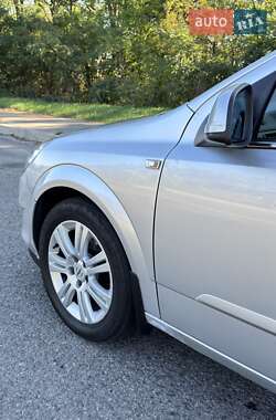 Універсал Opel Astra 2009 в 