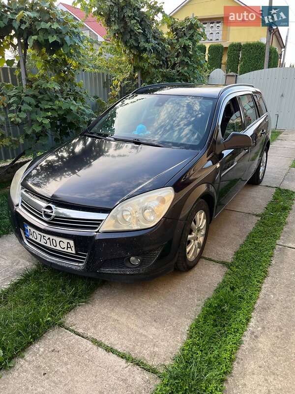 Opel Astra 2010