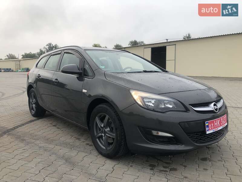 Универсал Opel Astra 2015 в Черновцах