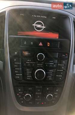 Универсал Opel Astra 2015 в 