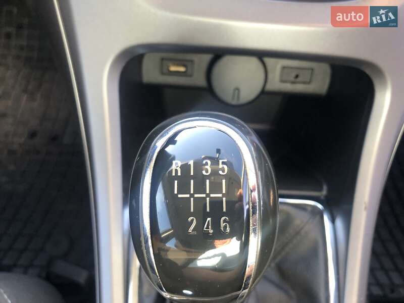 Универсал Opel Astra 2015 в Черновцах