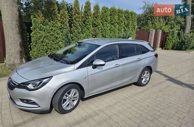 Універсал Opel Astra 2017 в Львові