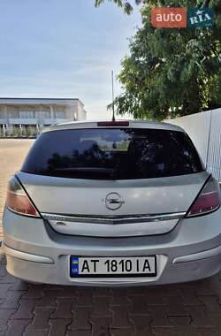 Хэтчбек Opel Astra 2008 в 