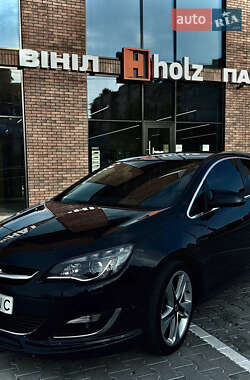 Хэтчбек Opel Astra 2014 в Ивано-Франковске