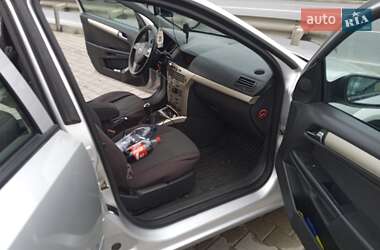 Универсал Opel Astra 2008 в 