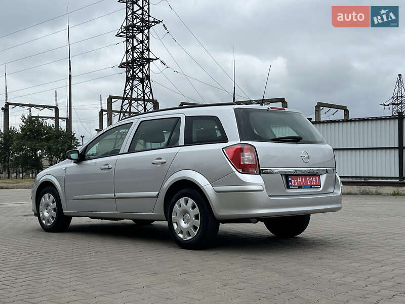 Универсал Opel Astra 2007 в Луцке