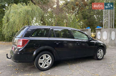 Универсал Opel Astra 2010 в 