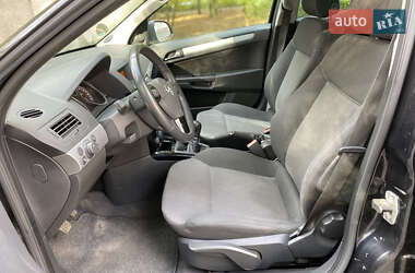 Универсал Opel Astra 2010 в 