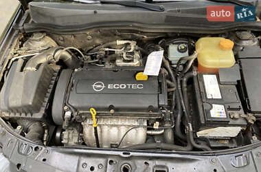 Универсал Opel Astra 2010 в 