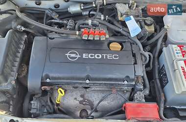 Хэтчбек Opel Astra 2007 в 
