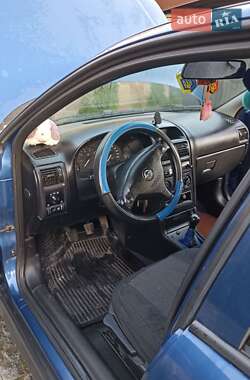 Седан Opel Astra 2005 в 