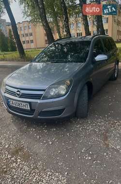 Універсал Opel Astra 2005 в Волочиську