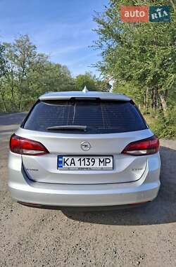 Универсал Opel Astra 2016 в 