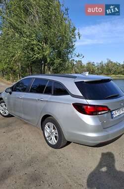 Универсал Opel Astra 2016 в 