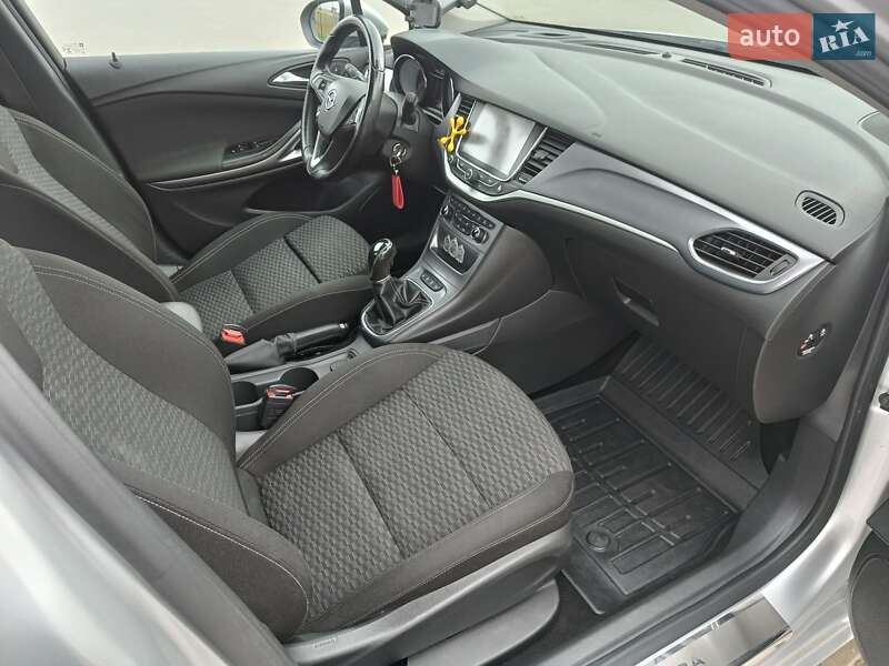 Универсал Opel Astra 2017 в Горохове