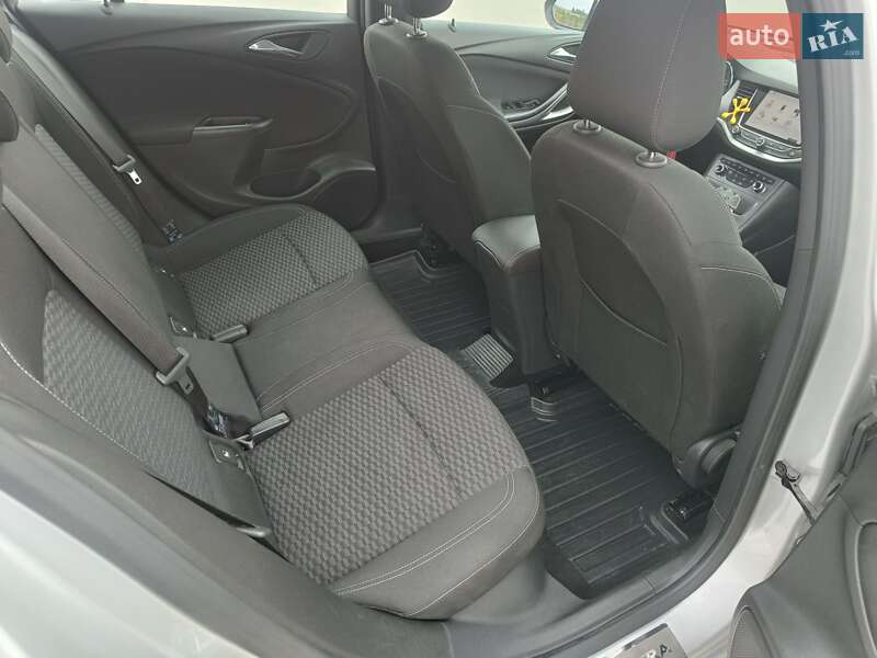 Универсал Opel Astra 2017 в Горохове